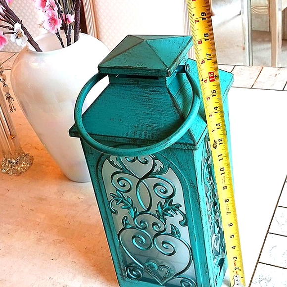 Home Decor--17" Oversized Front Door Lantern ,illuminates On Timer...NEW - Picture 16 of 16
